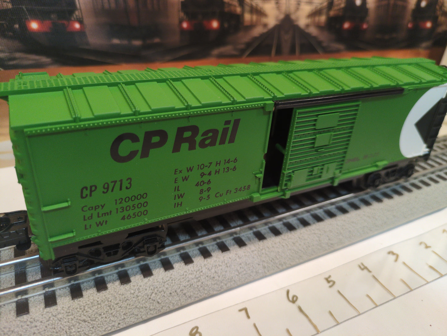Lionel 6-9713 Canadian Pacific Green Box Car 