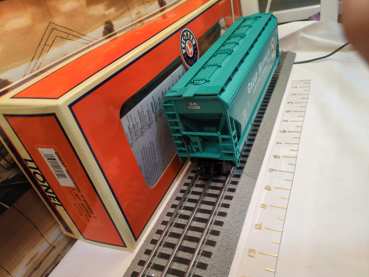 Lionel Great Northern Hopper Car 6-17174 MINT