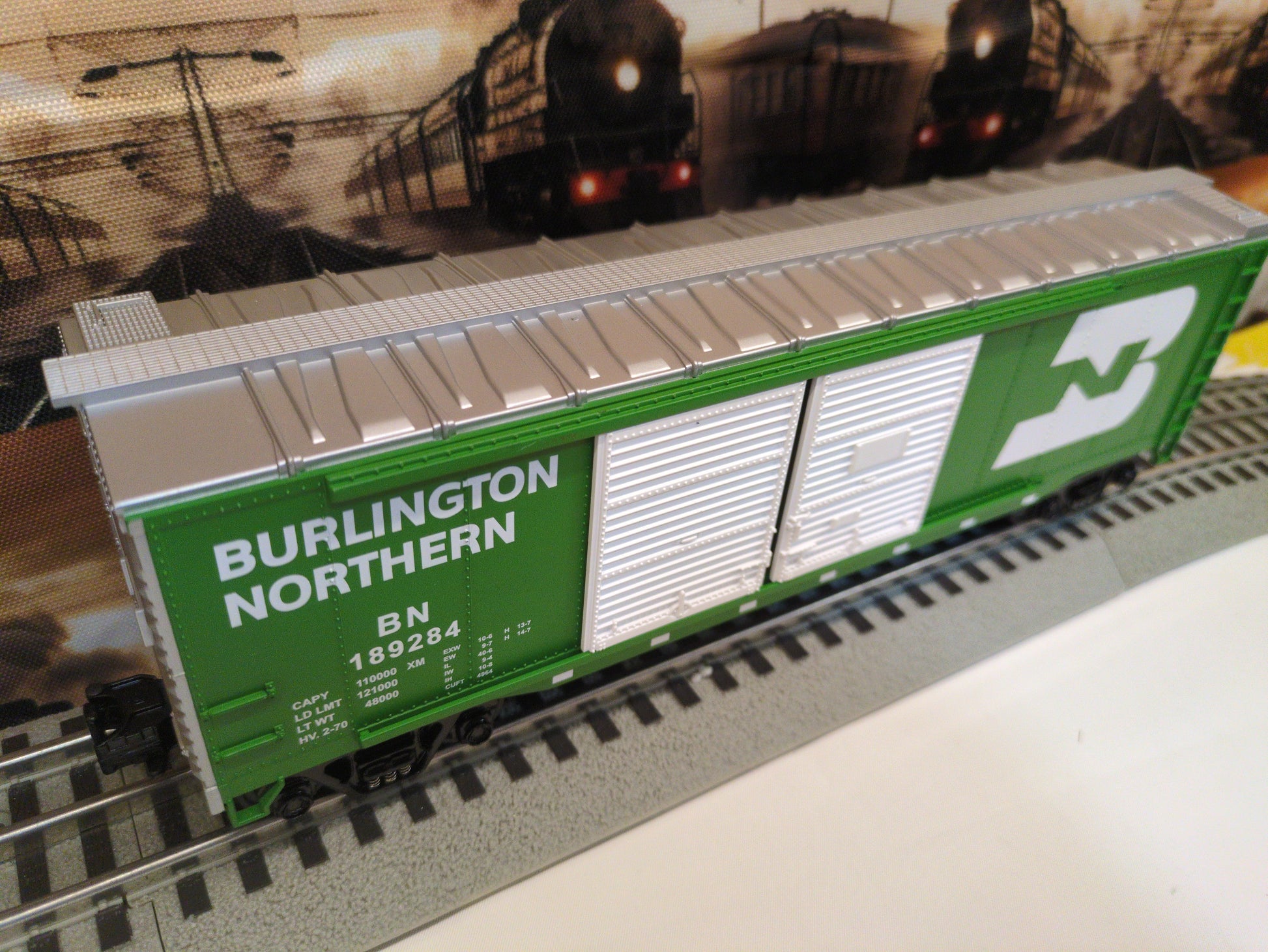 MTH 30-7456 Burlington Northern Double Door Box Car 