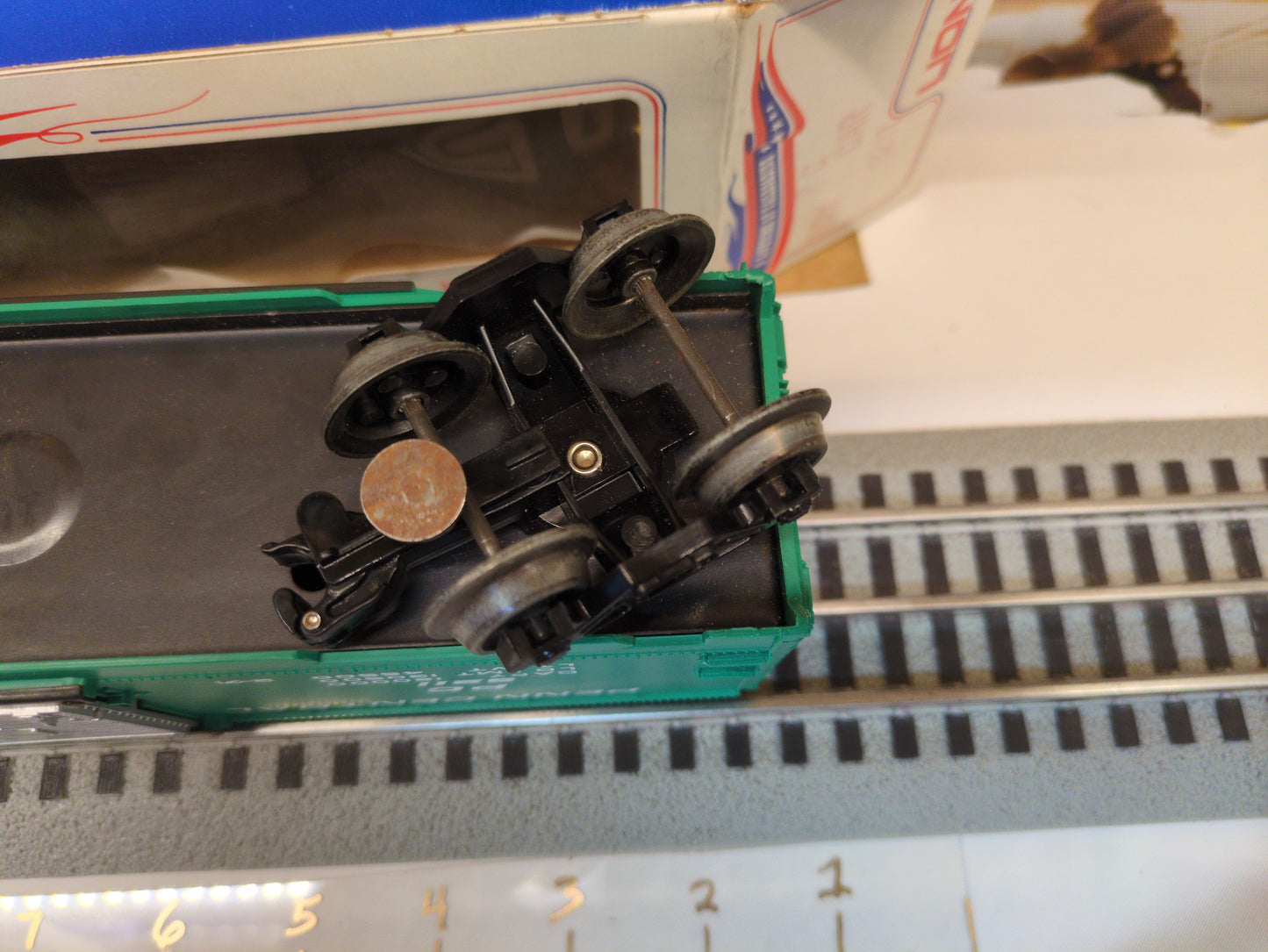Lionel Penn Central Boxcar 6-9211