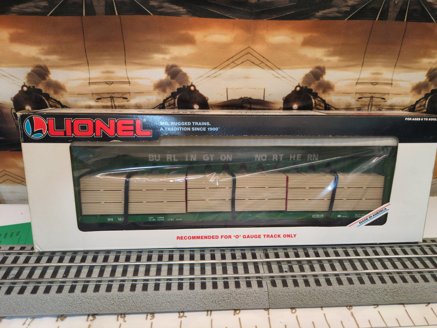 Lionel Burlington I-Beam Flatcar with Wood Load 6-16371