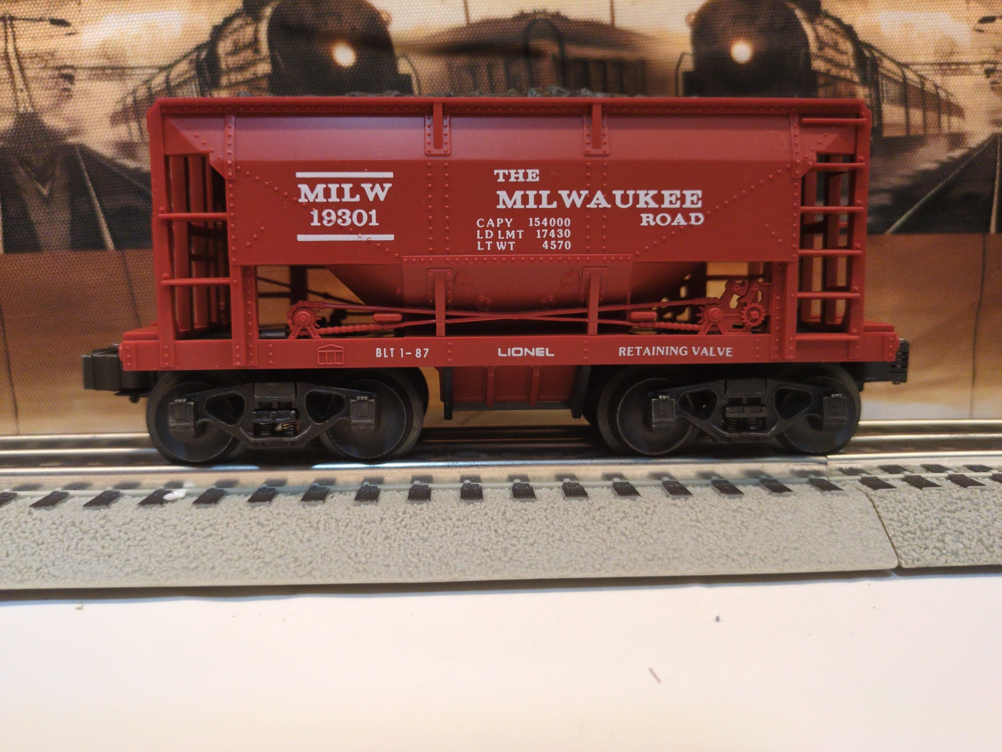 Lionel Milwaukee Road Ore Car 6-19301