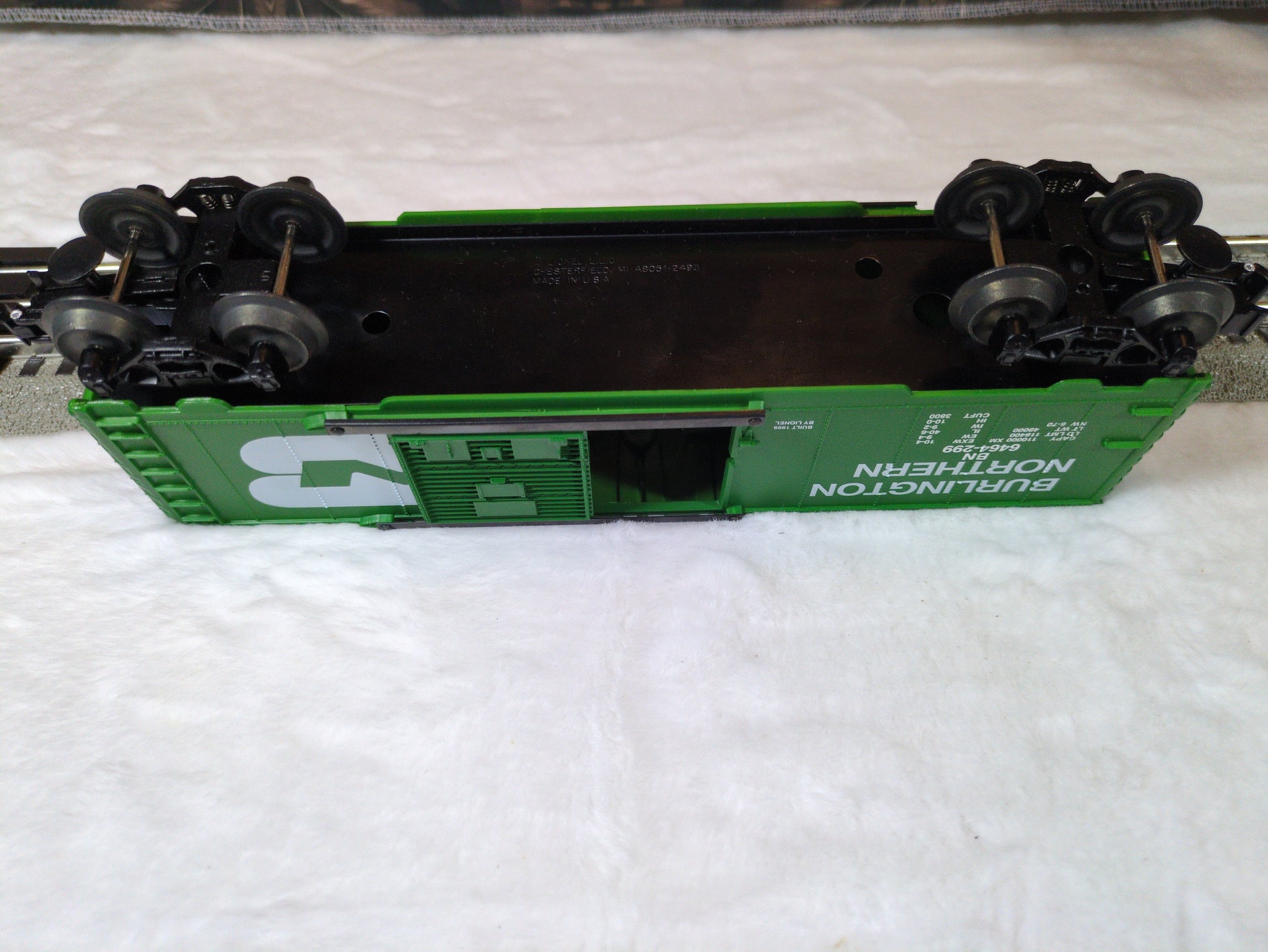 Lionel 6-29251 O Gauge Burlington Northern Boxcar #6464-299 NIB