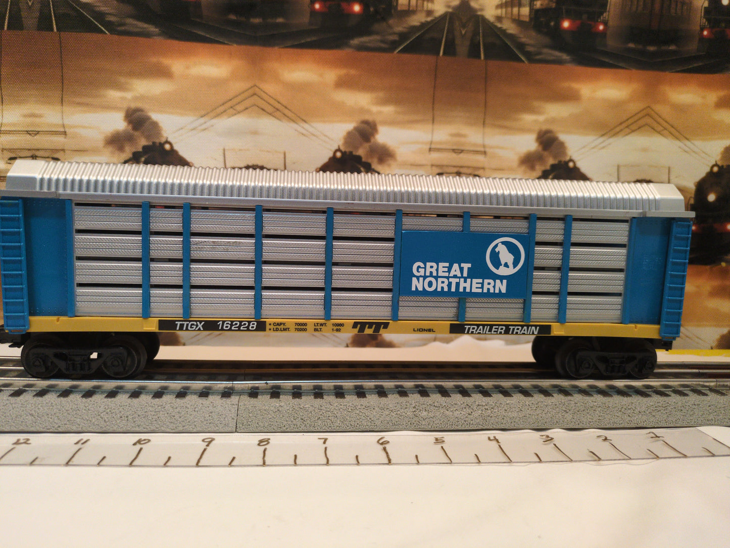 Lionel Great Northern Auto Carrier