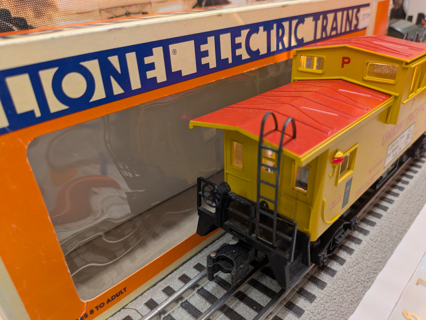 Lionel Union Pacific Caboose with smoke 6-19706