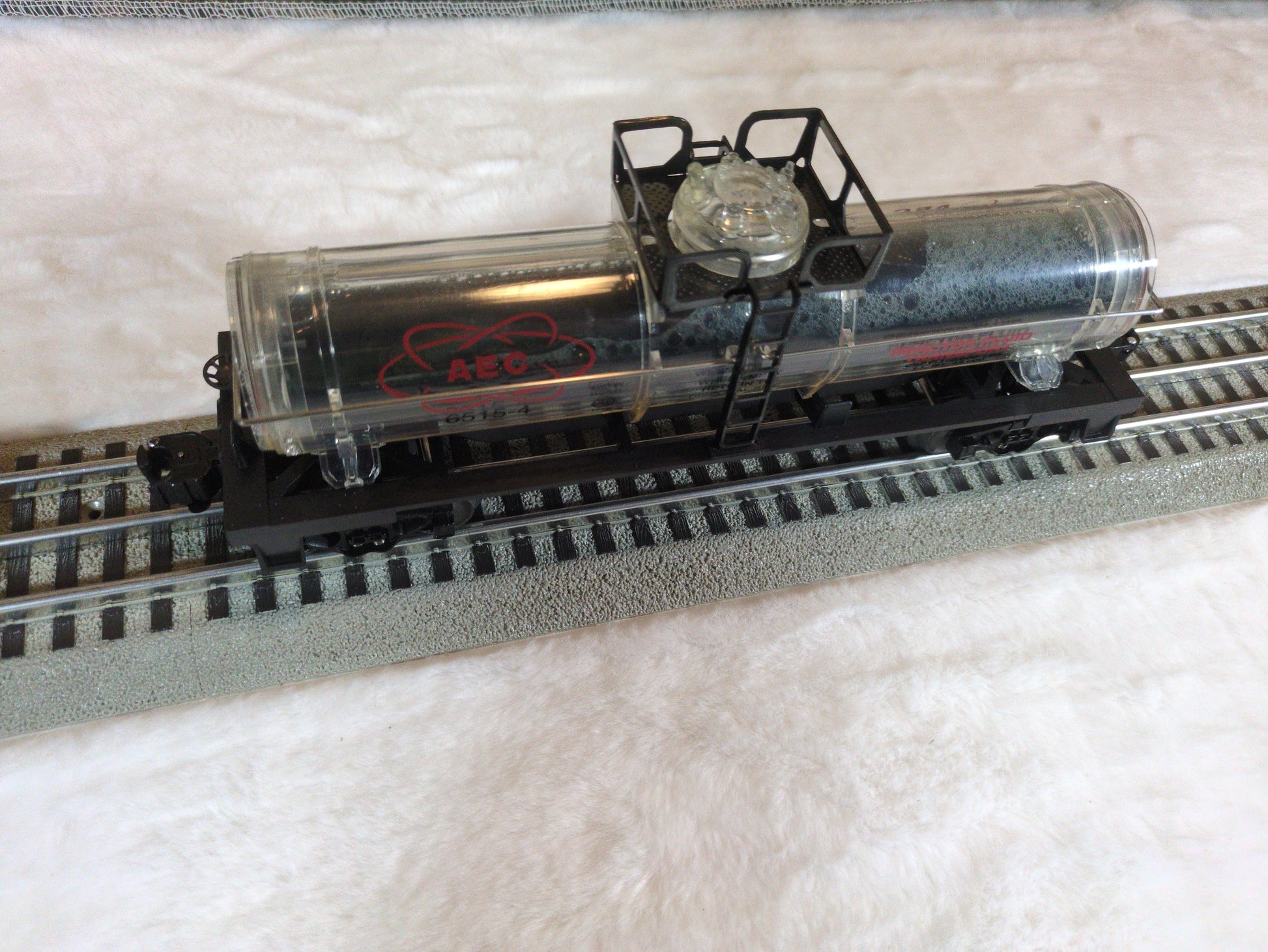 Lionel AEC Reactor Fluid Tank Car #6515-4 6-16160