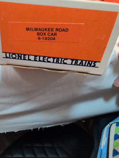 Lionel Milwaukee Road Boxcar 6-19204
