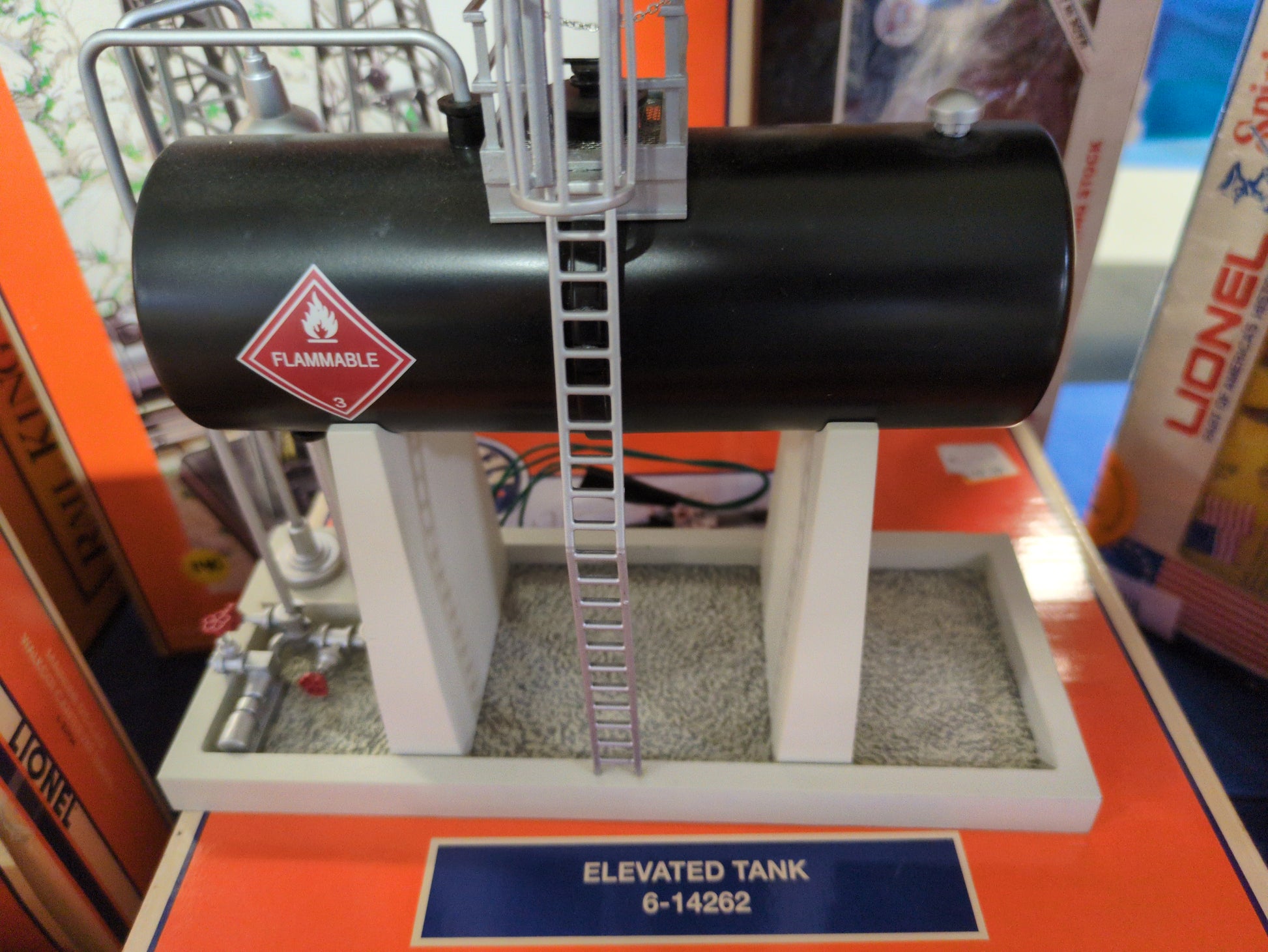 Lionel 6-14262 Elevated Tank Car 