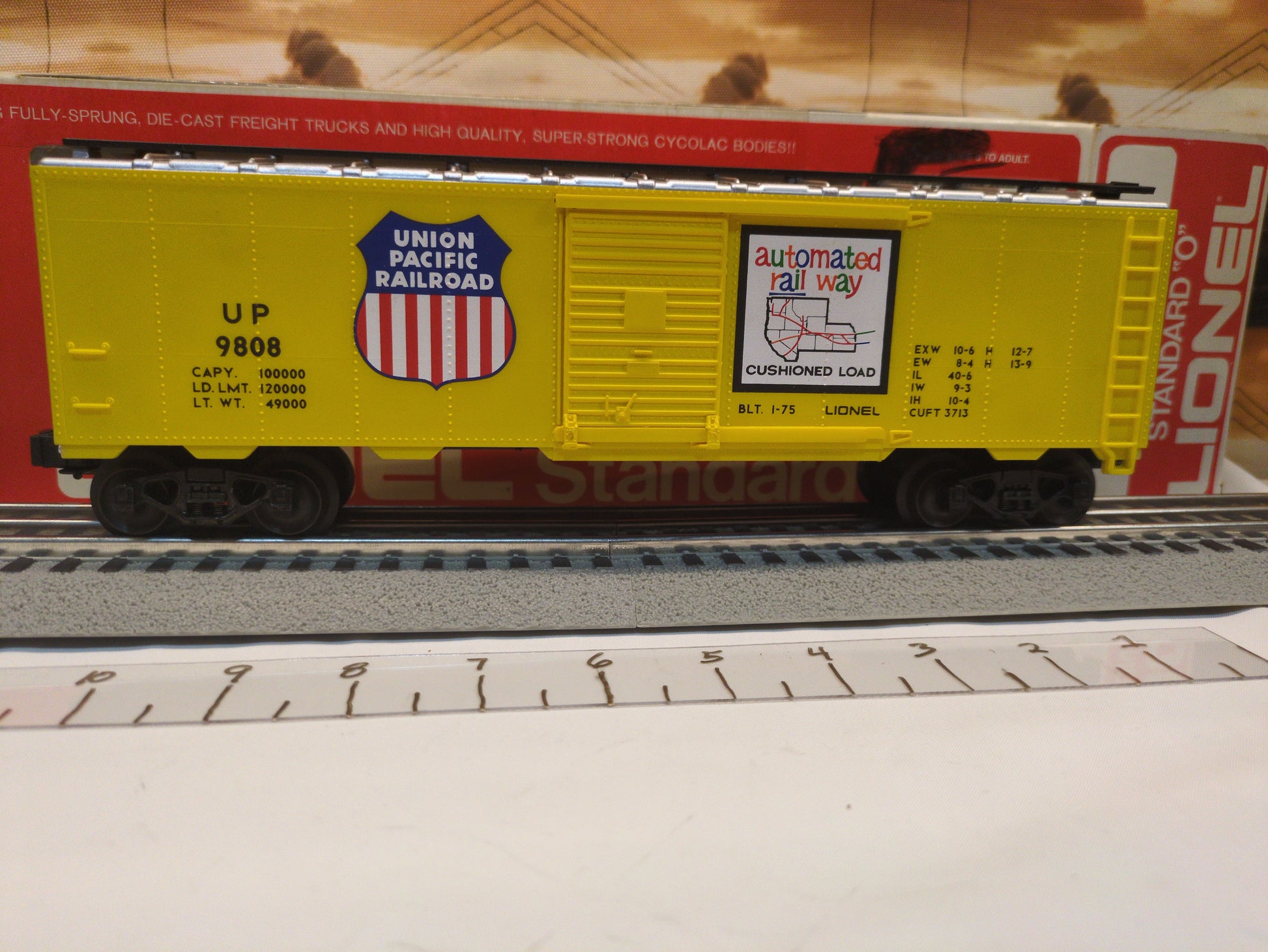 Lionel Box Car Union Pacific 6-9808 NOS!