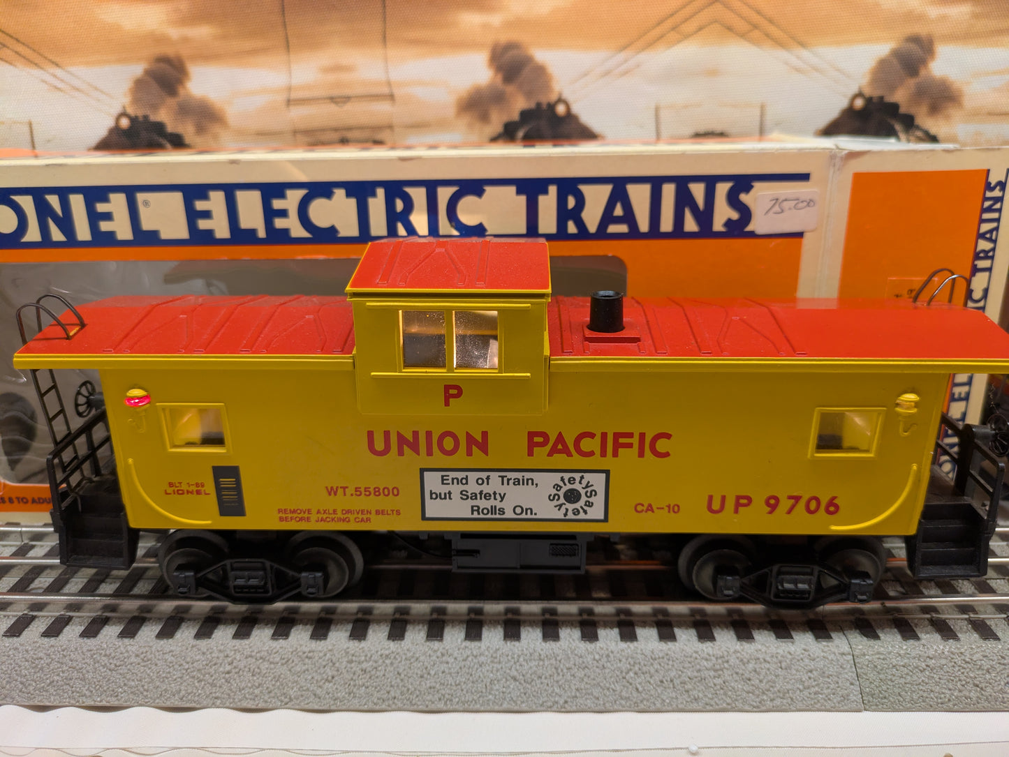 Lionel Union Pacific Caboose with smoke 6-19706