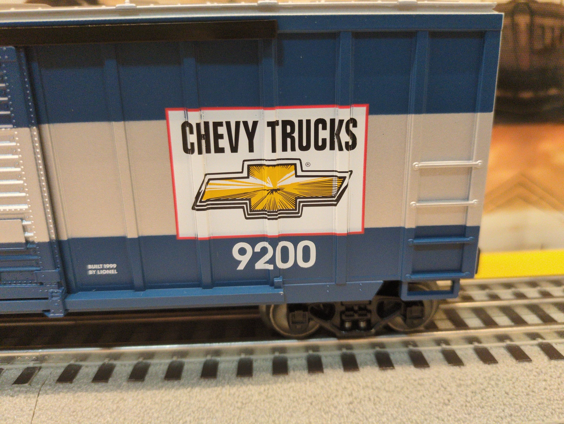 Lionel Chevy Double Door Boxcar 6-17255