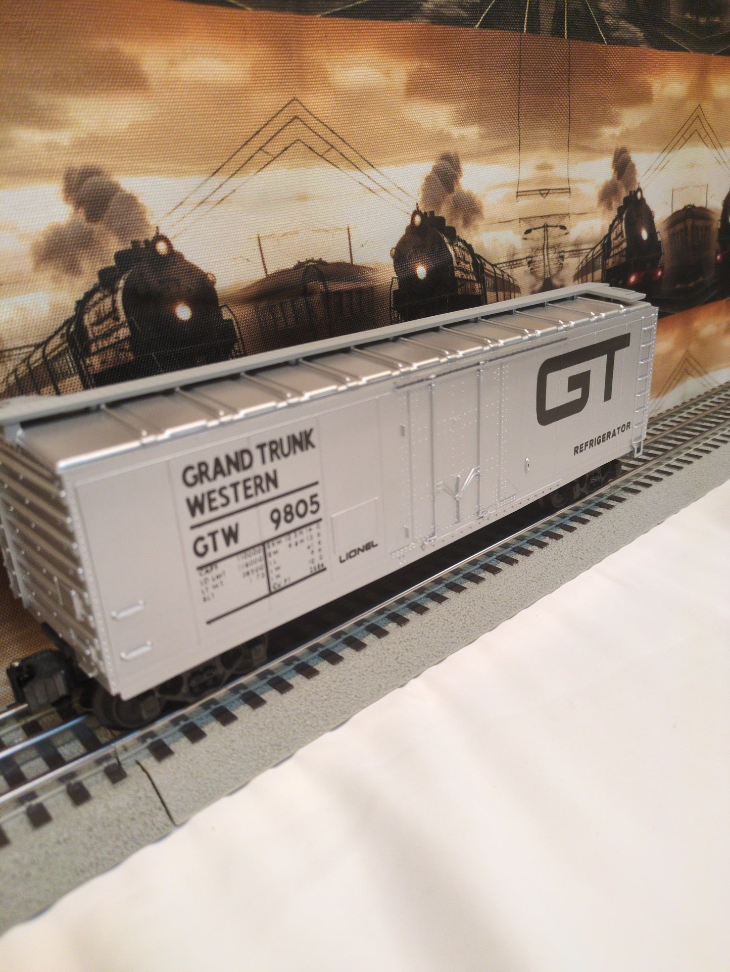 Lionel 6-9805 Grand Trunk Refrigerator Car 