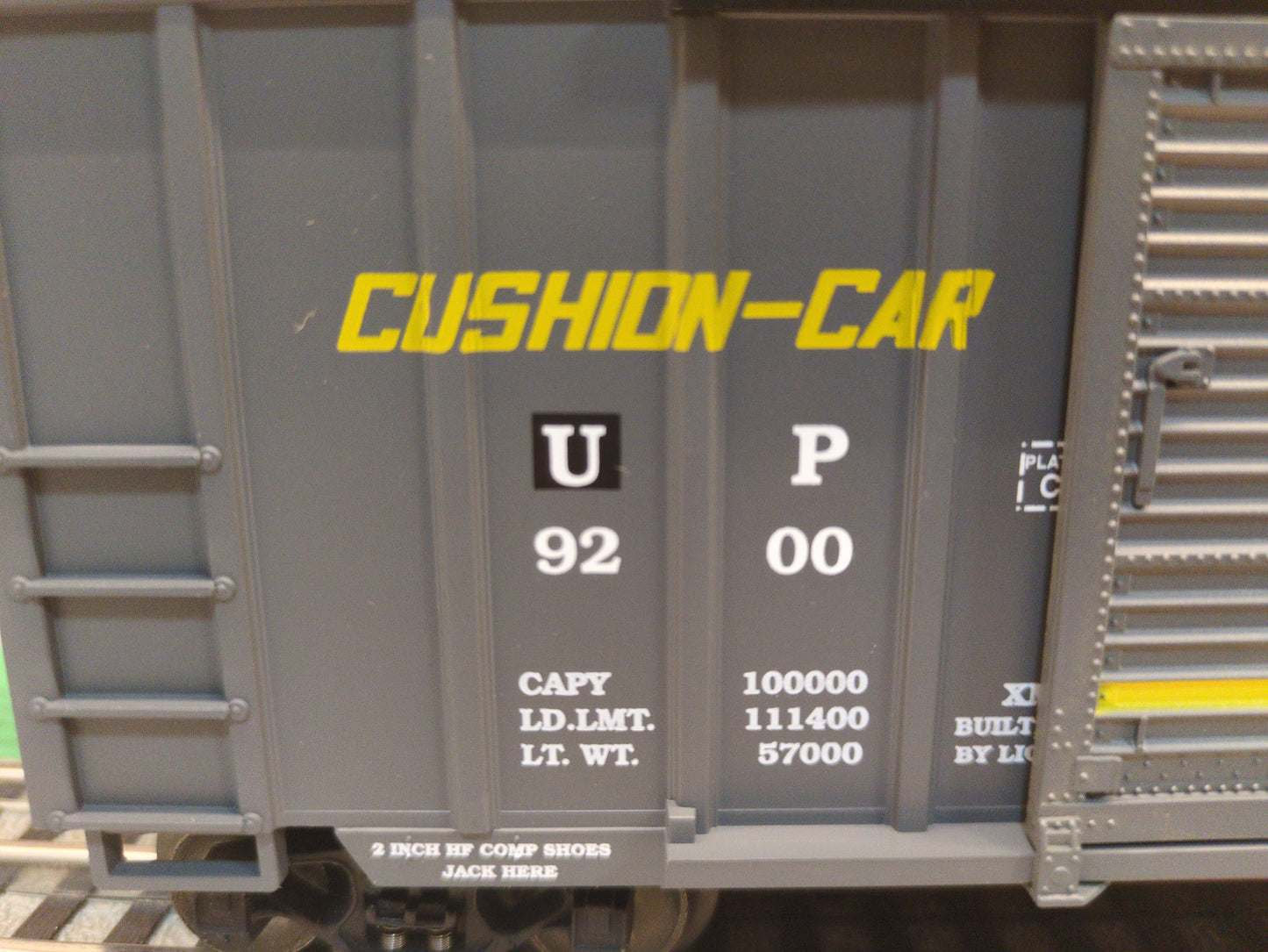 Lionel Southern Pacific/Union Pacific Merger Auto Frames Double Door Boxcar 6-17232