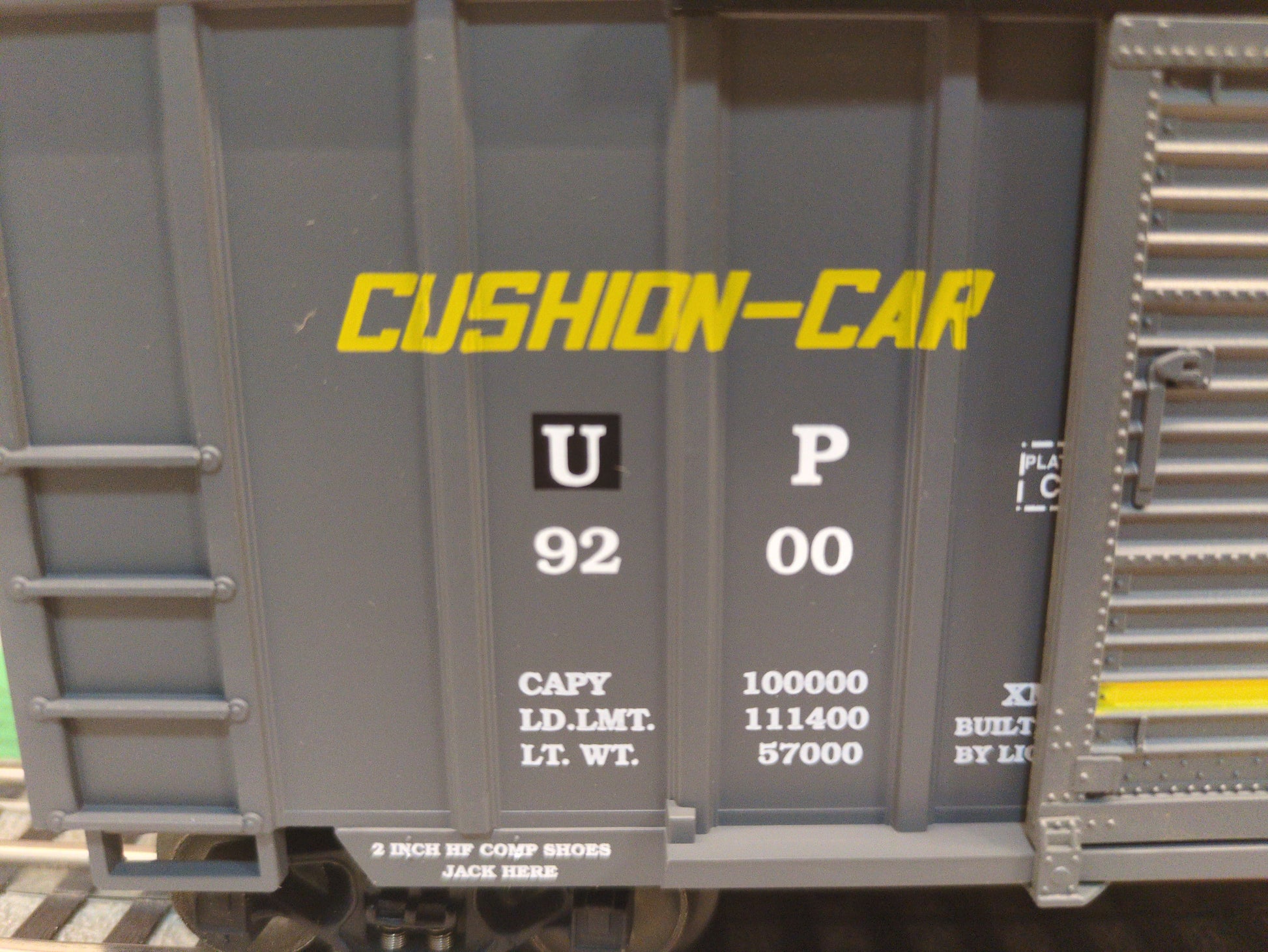 Lionel Southern Pacific/Union Pacific Merger Auto Frames Double Door Boxcar 6-17232