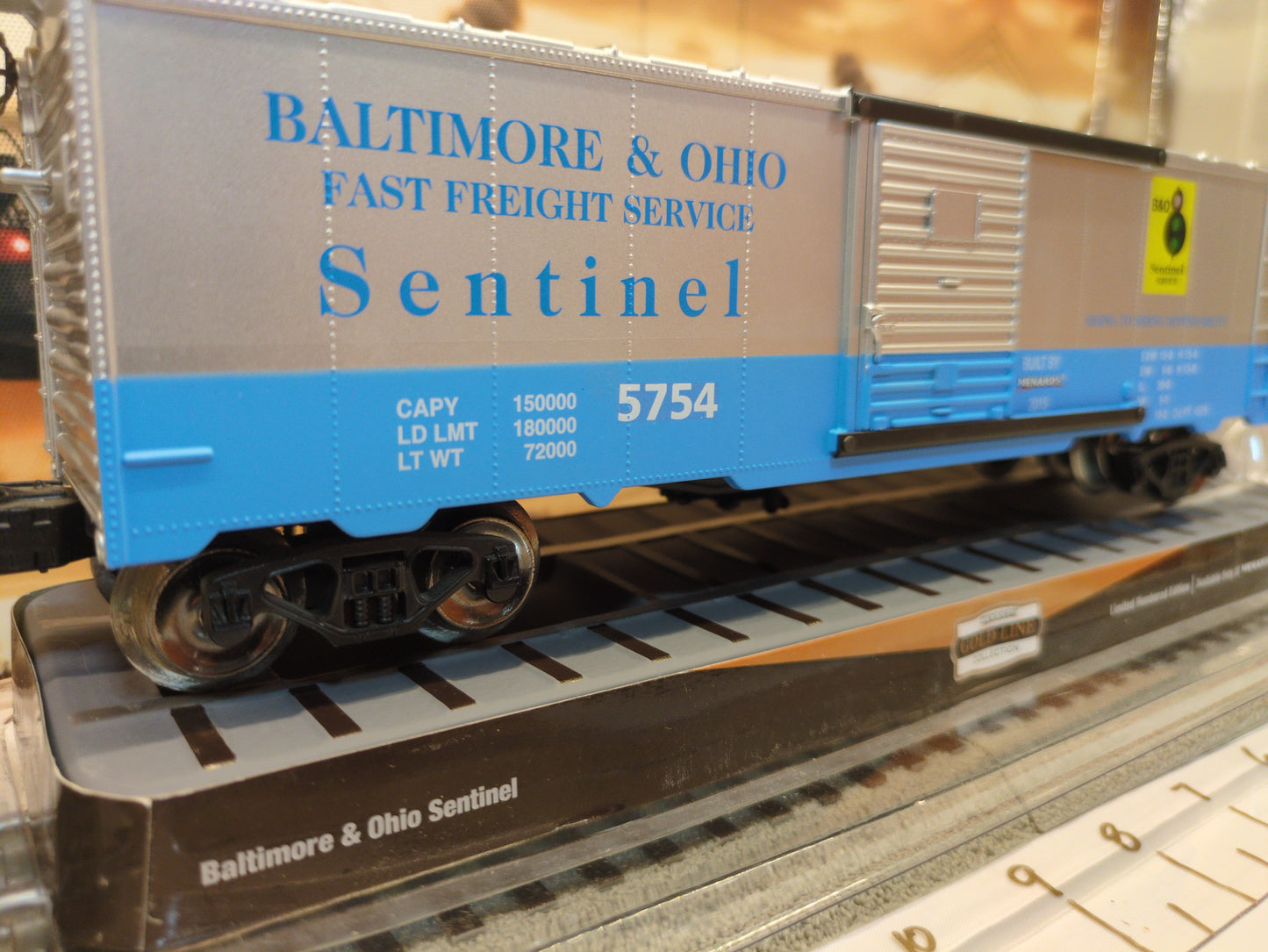 Menards Baltimore & Ohio Sentinel Boxcar 279-2654