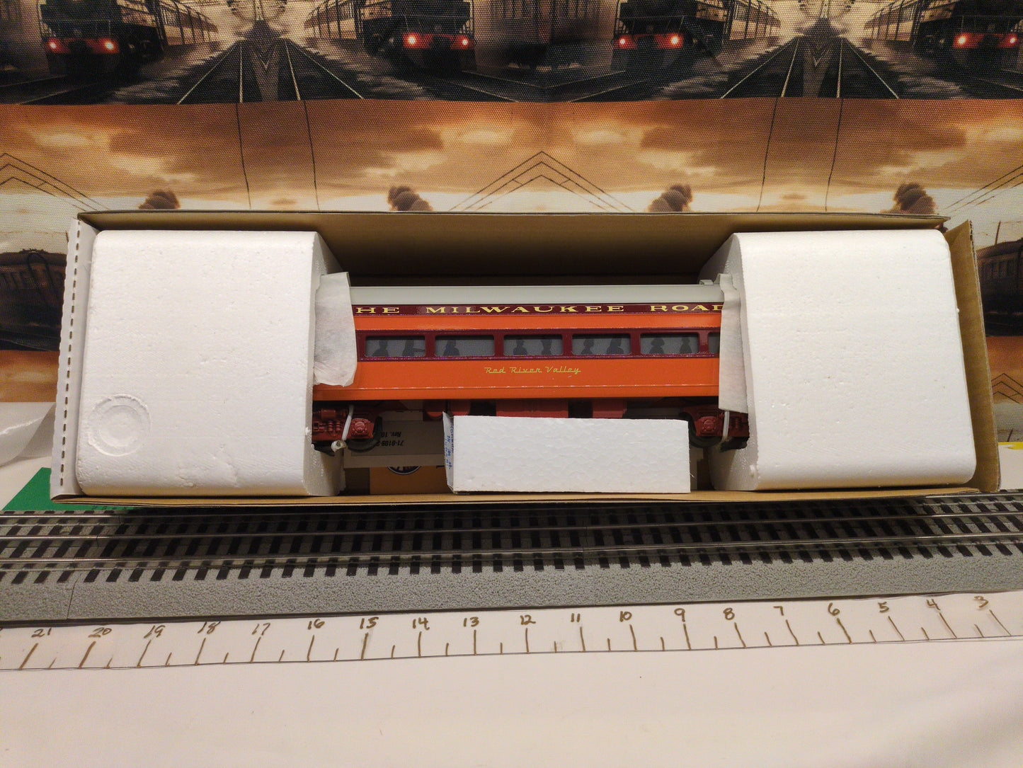 Lionel Milwaukee Road Hiawatha Skytop 15" Aluminum Passenger Car Set 6-19184 FREE SHIPPING!