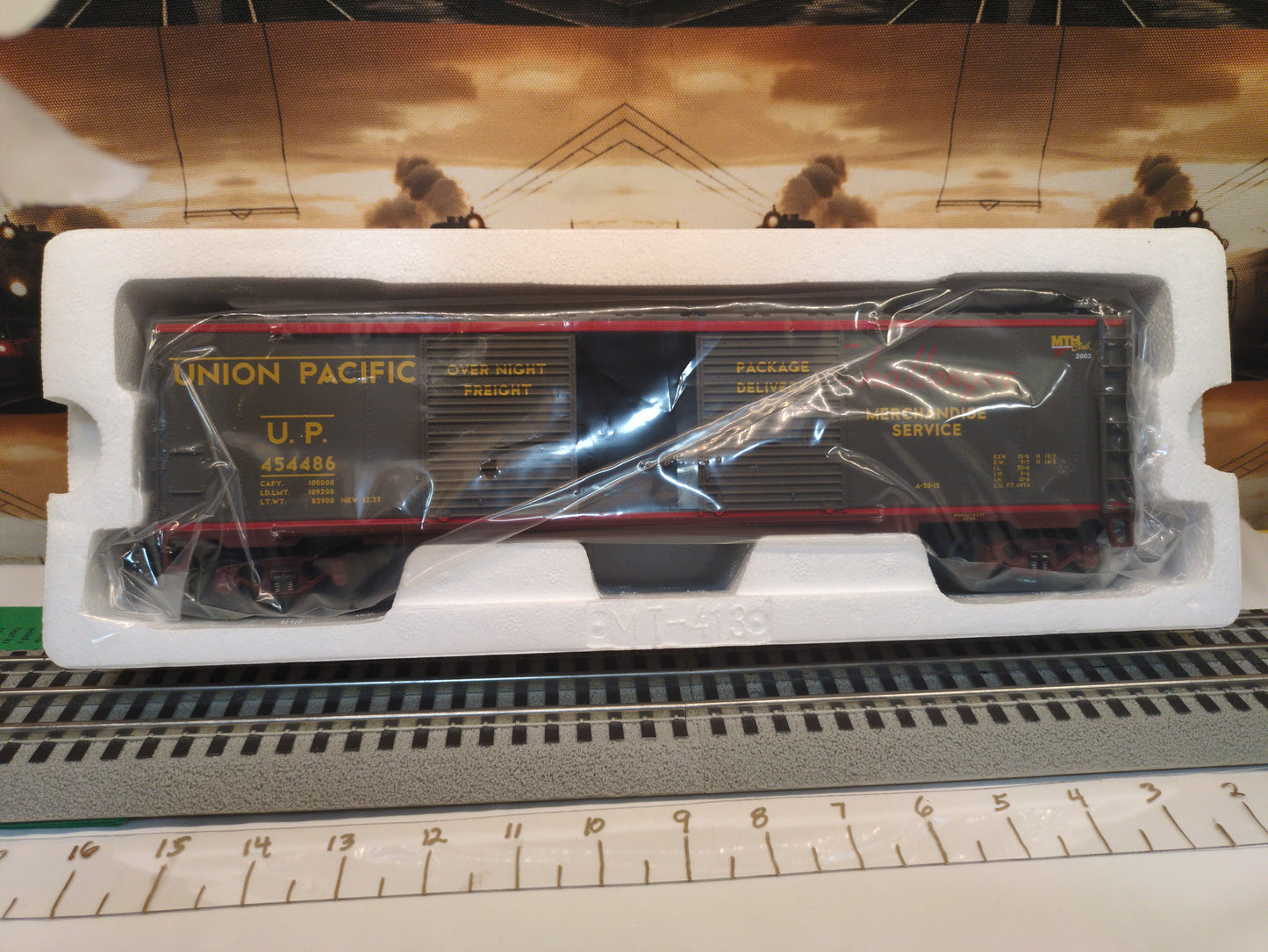MTH Premier Union Pacific 50' Double Door Boxcar 20-93130