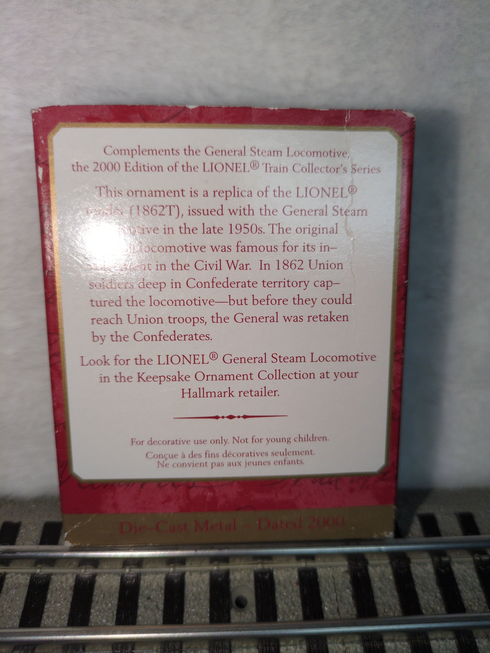 Hallmark Ornament · The Tender, Lionel General Steam (2000)