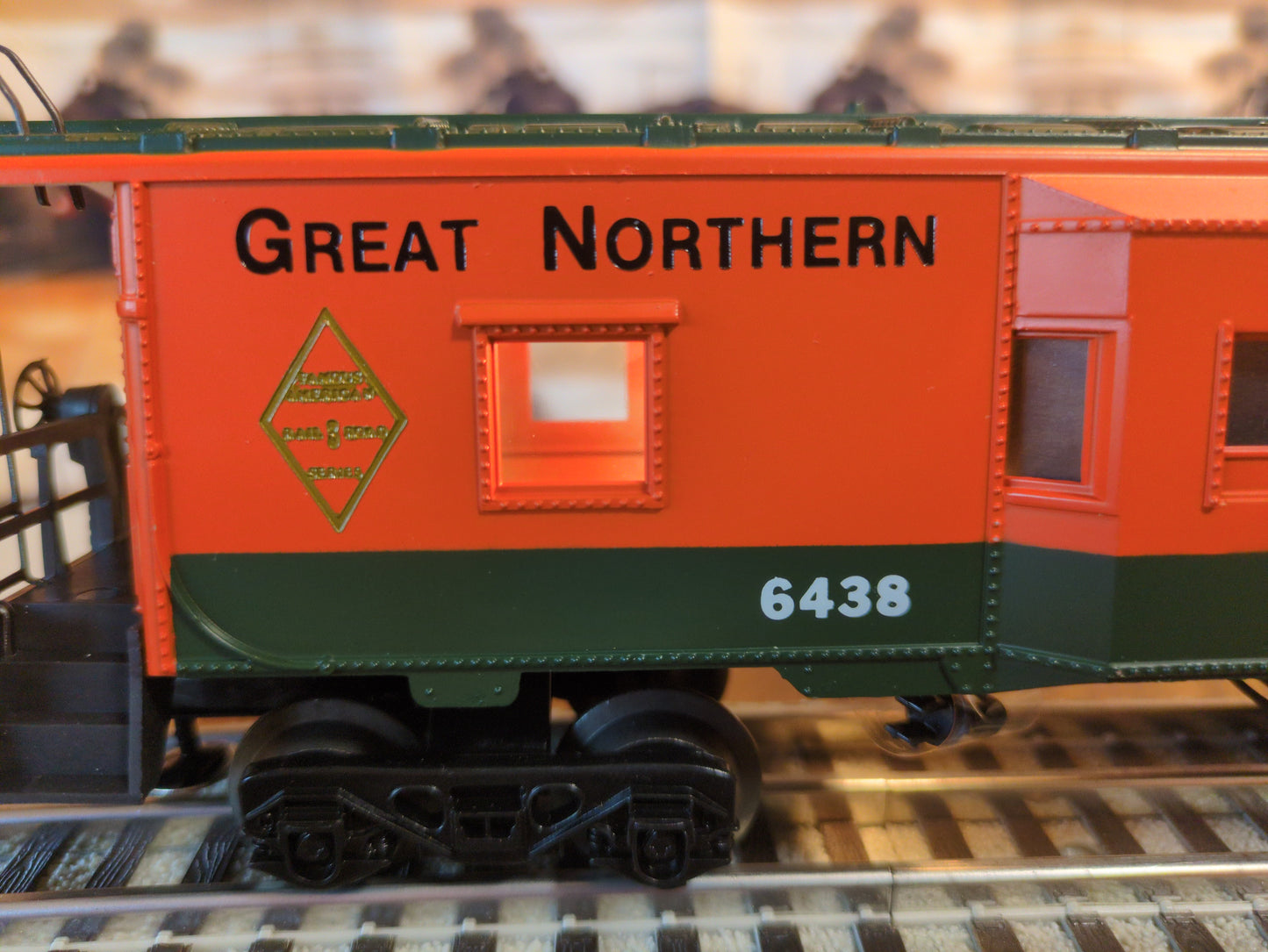 Lionel Great Northern Bay Window Caboose 6-6438