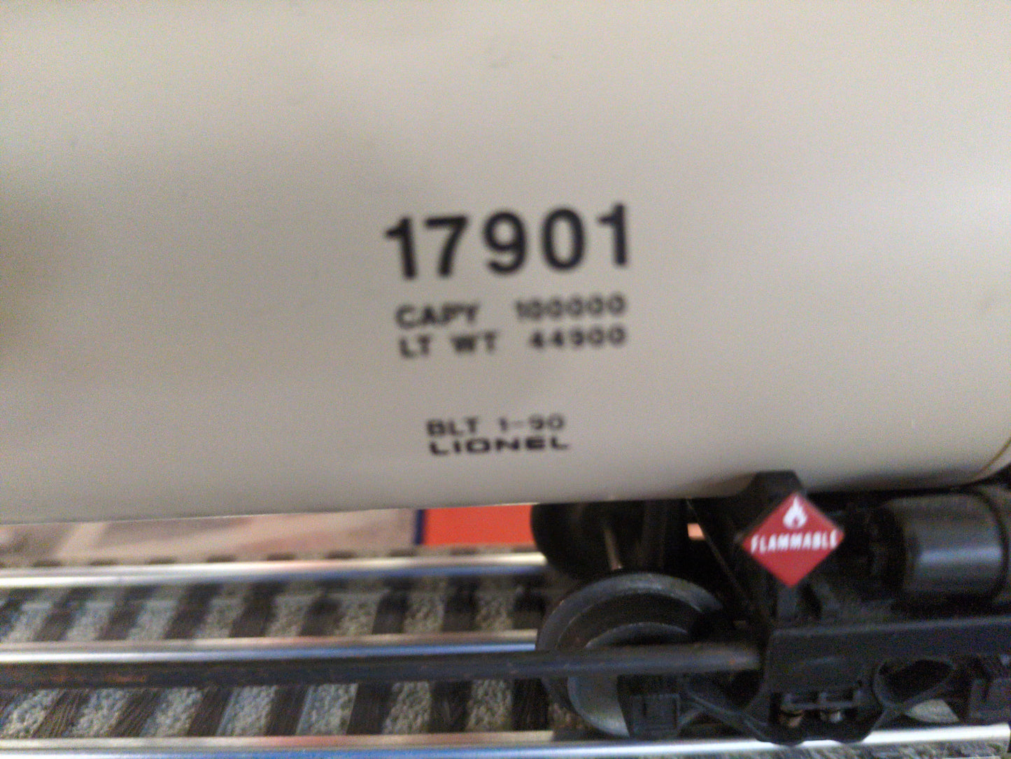 Lionel Chevron Tank Car 6-17901