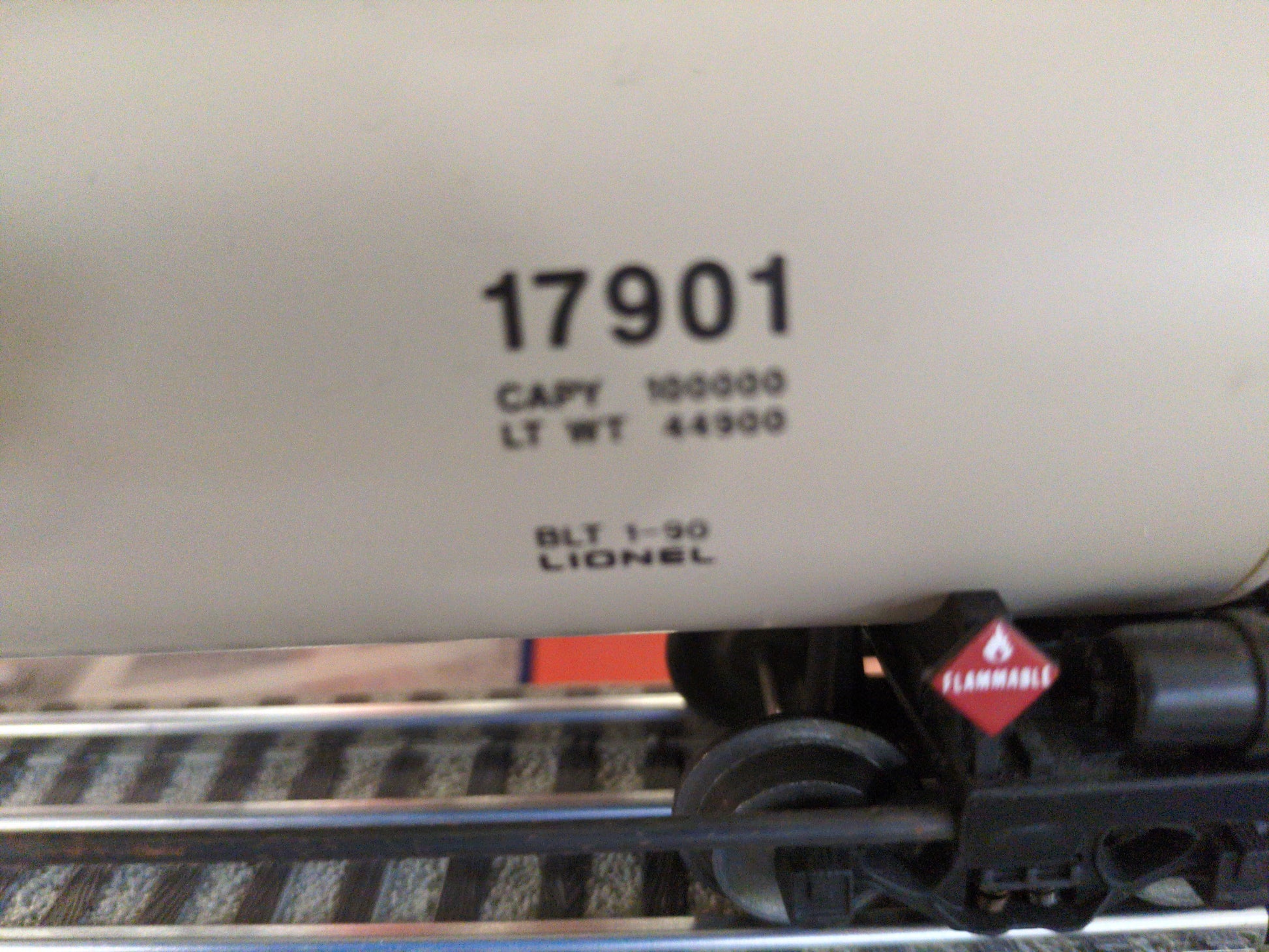 Lionel Chevron Tank Car 6-17901