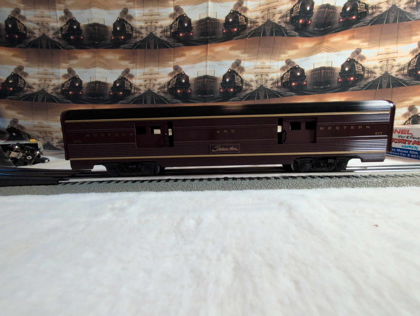 Lionel Norfolk & Western Passenger Car 6-9562