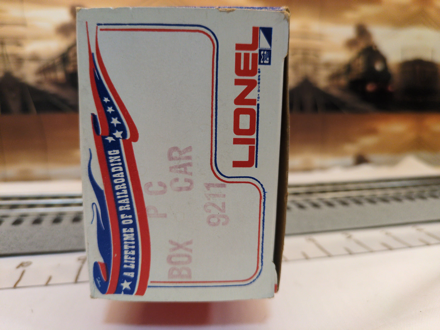 Lionel Penn Central Boxcar 6-9211
