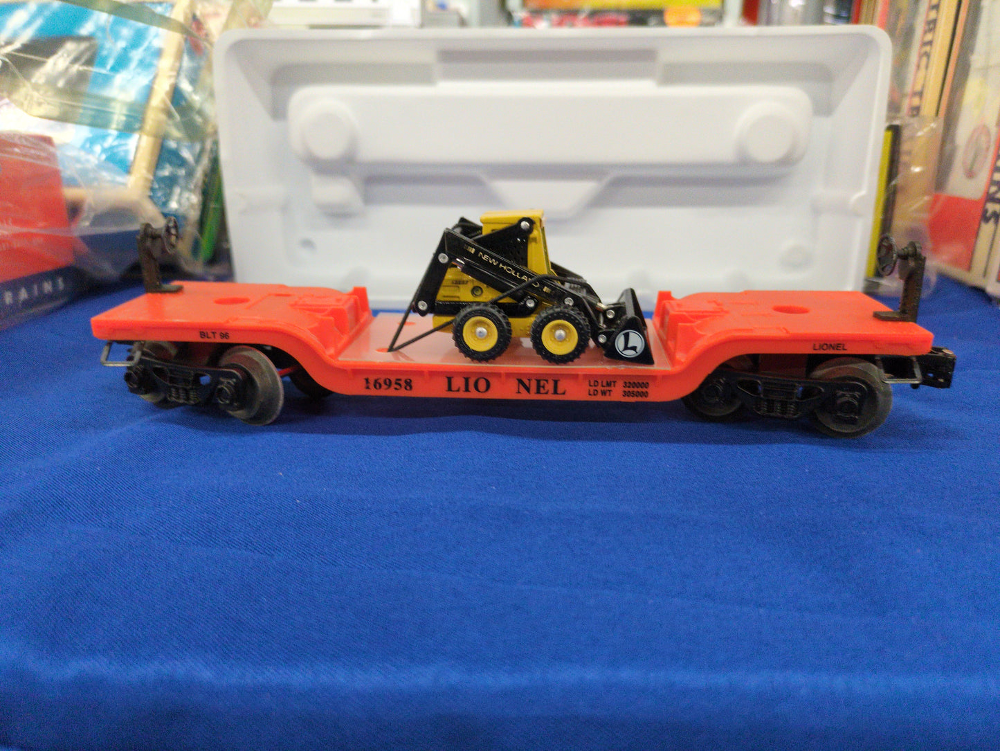 Lionel Lines Flatcar with ERTL Tractor 6-16958