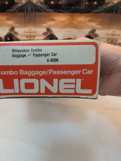 Lionel Milwaukee Road Baggage Car 6-9506