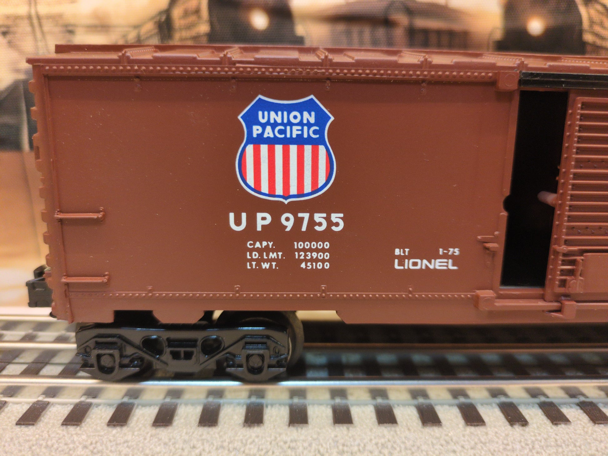 Lionel Union Pacific Boxcar 6-9755