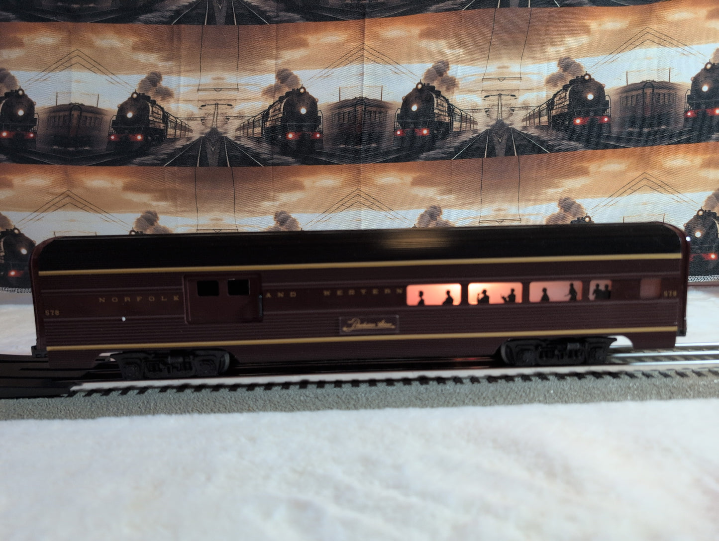 Lionel Norfolk & Western Passenger Car 6-9563
