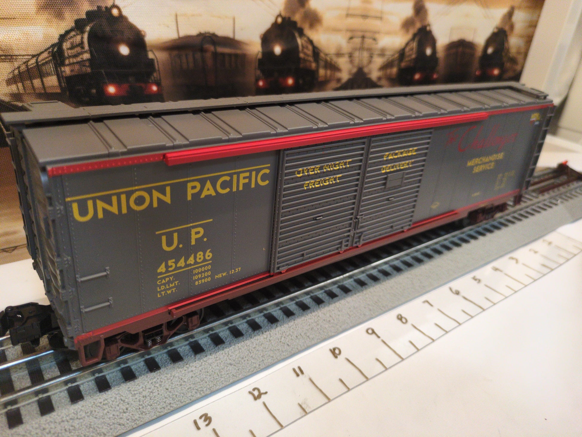 MTH 20-93130 Union Pacific 50' Double Door Box Car 