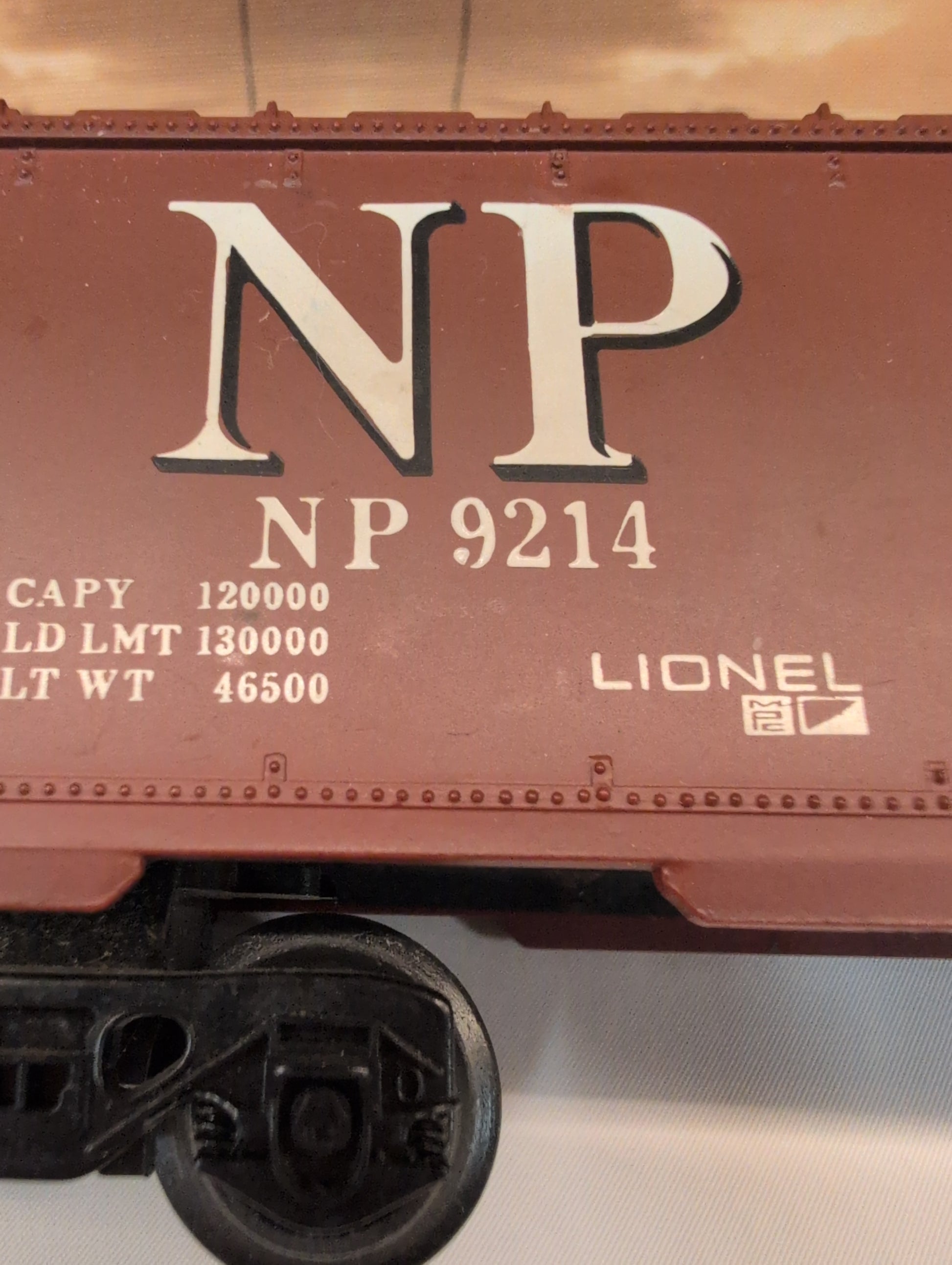 Lionel Box Car Northern Pacific 6-9214