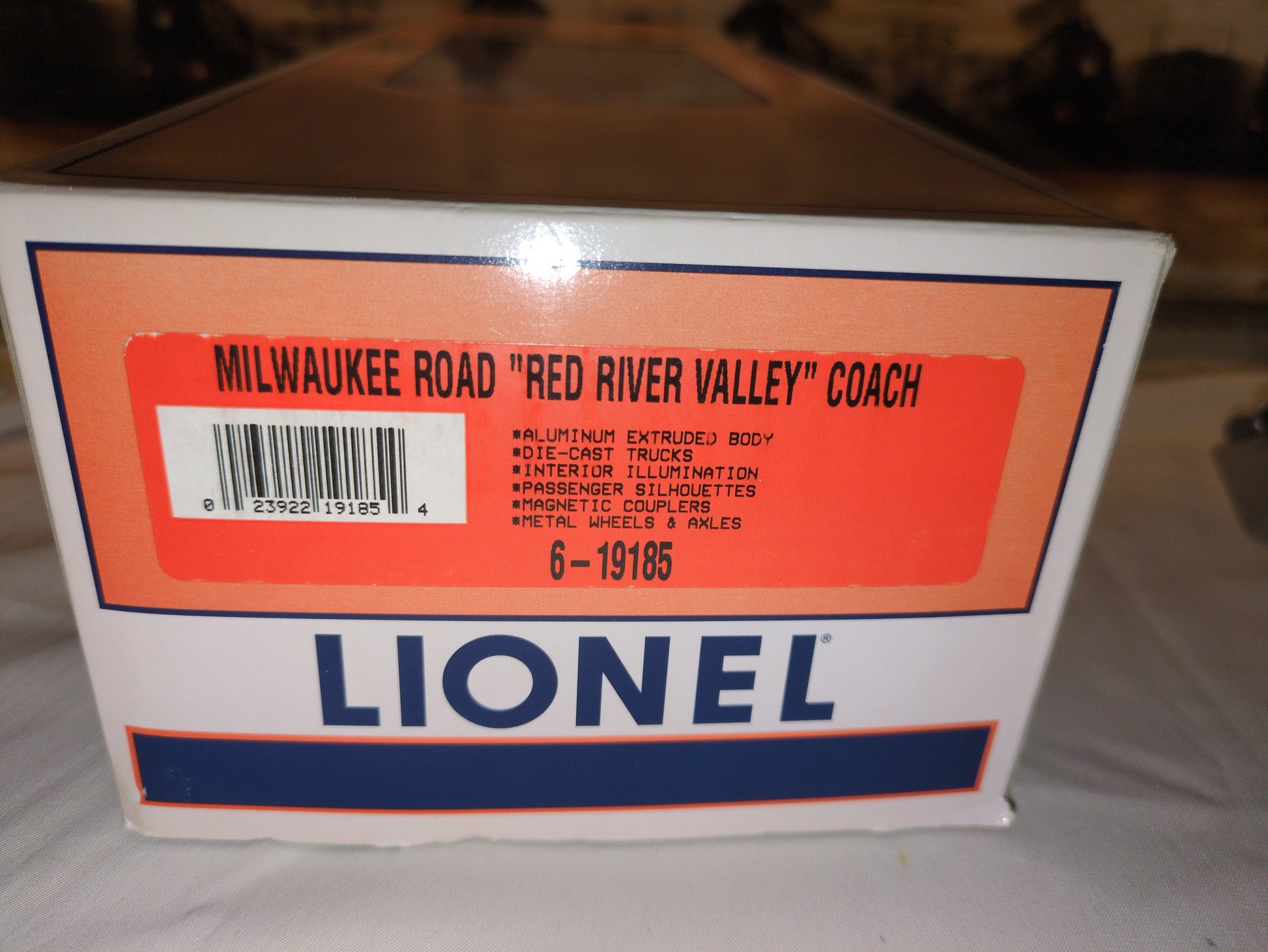 Lionel Milwaukee Road Hiawatha Skytop 15" Aluminum Passenger Car Set 6-19184 FREE SHIPPING!