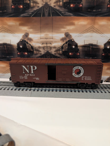 Lionel Box Car Northern Pacific 6-9214