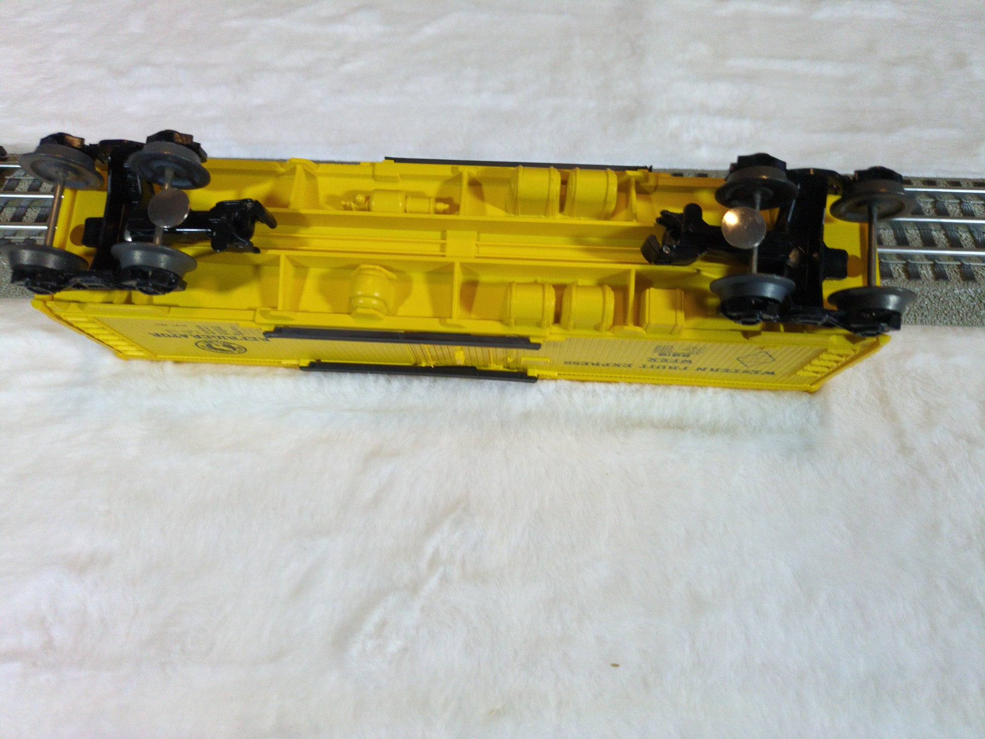Lionel Great Northern Refrigerator Car 6-9819