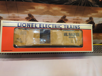 Lionel 6-17223 Milwaukee Road Box Car 