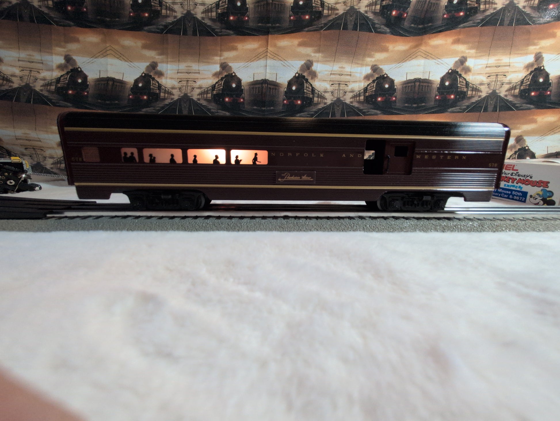 Lionel Norfolk & Western Passenger Car 6-9563