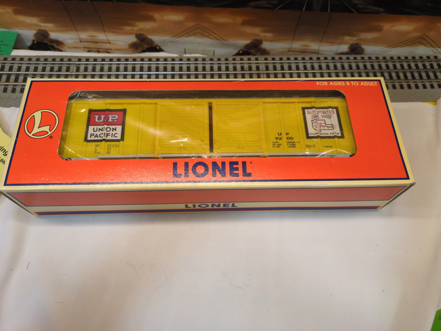 Lionel 6-17227 Union Pacific Double Door Box Car  MIB