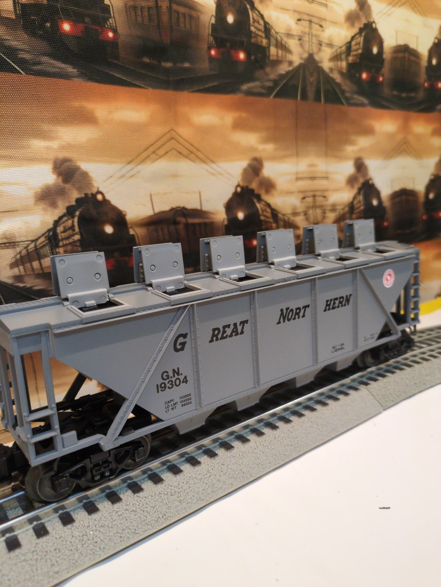 Lionel 6-19304 Great Northern Covered Hopper Car 
