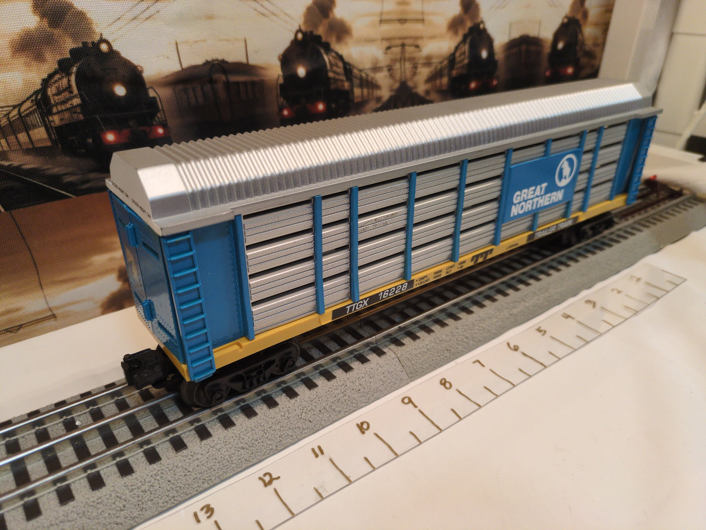 Lionel Great Northern Auto Carrier