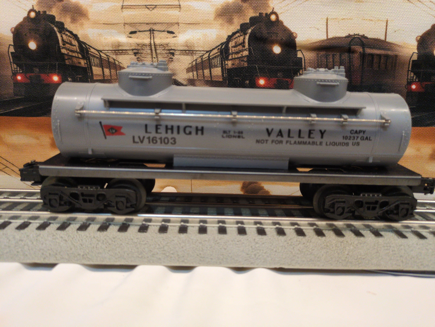Lionel Lehigh Valley Tank Car 6-16103