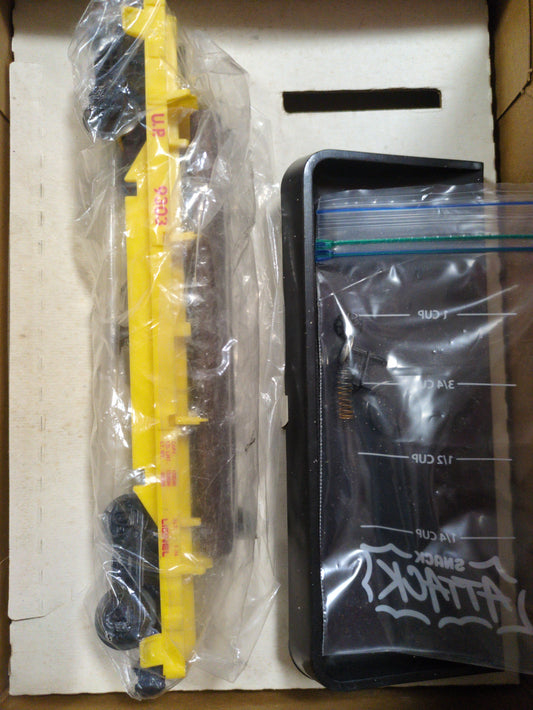 Lionel Union Pacific Operating Log Dump Car 6-9303