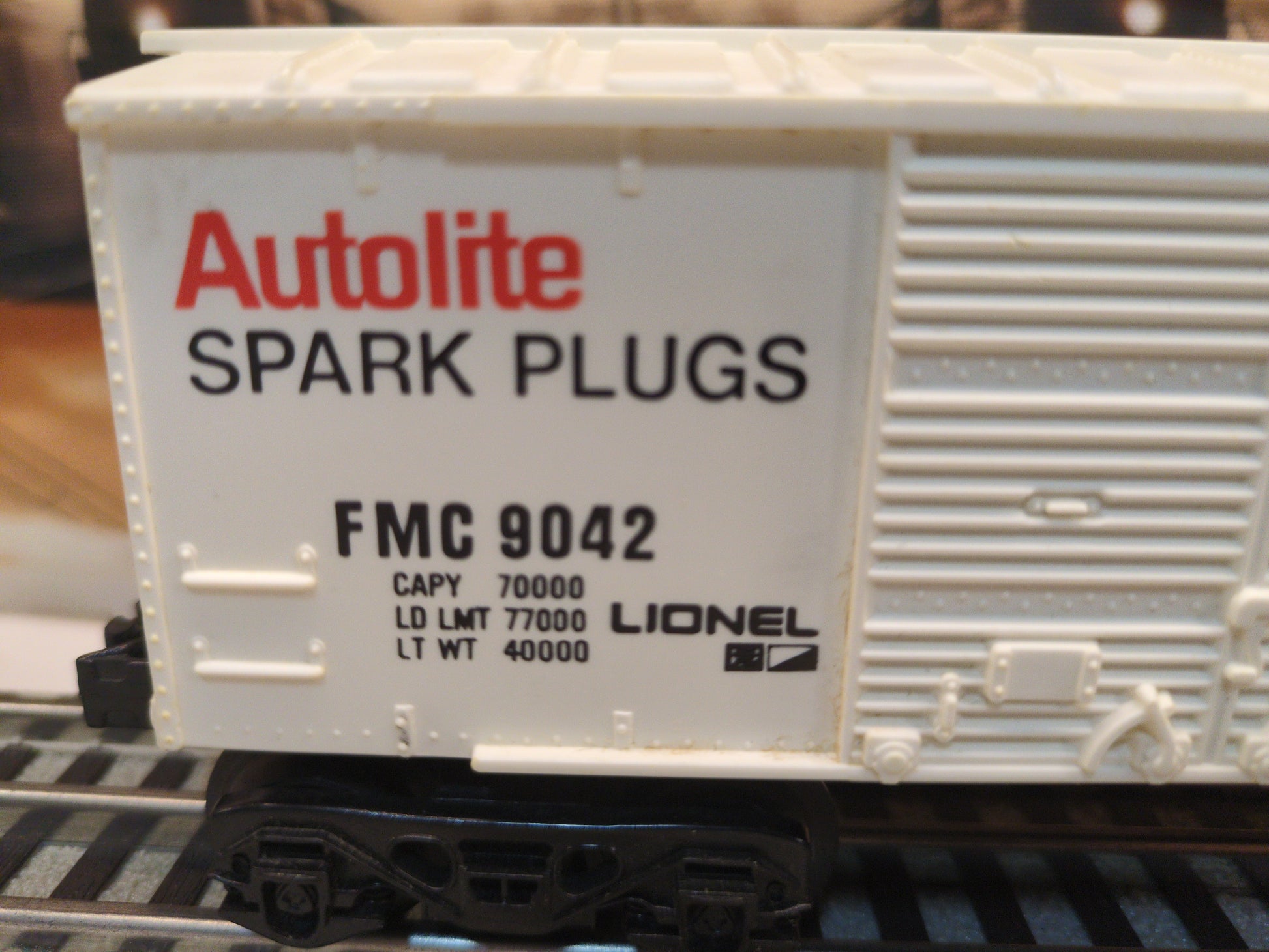 Lionel Ford Motorcraft Boxcar 6-9042