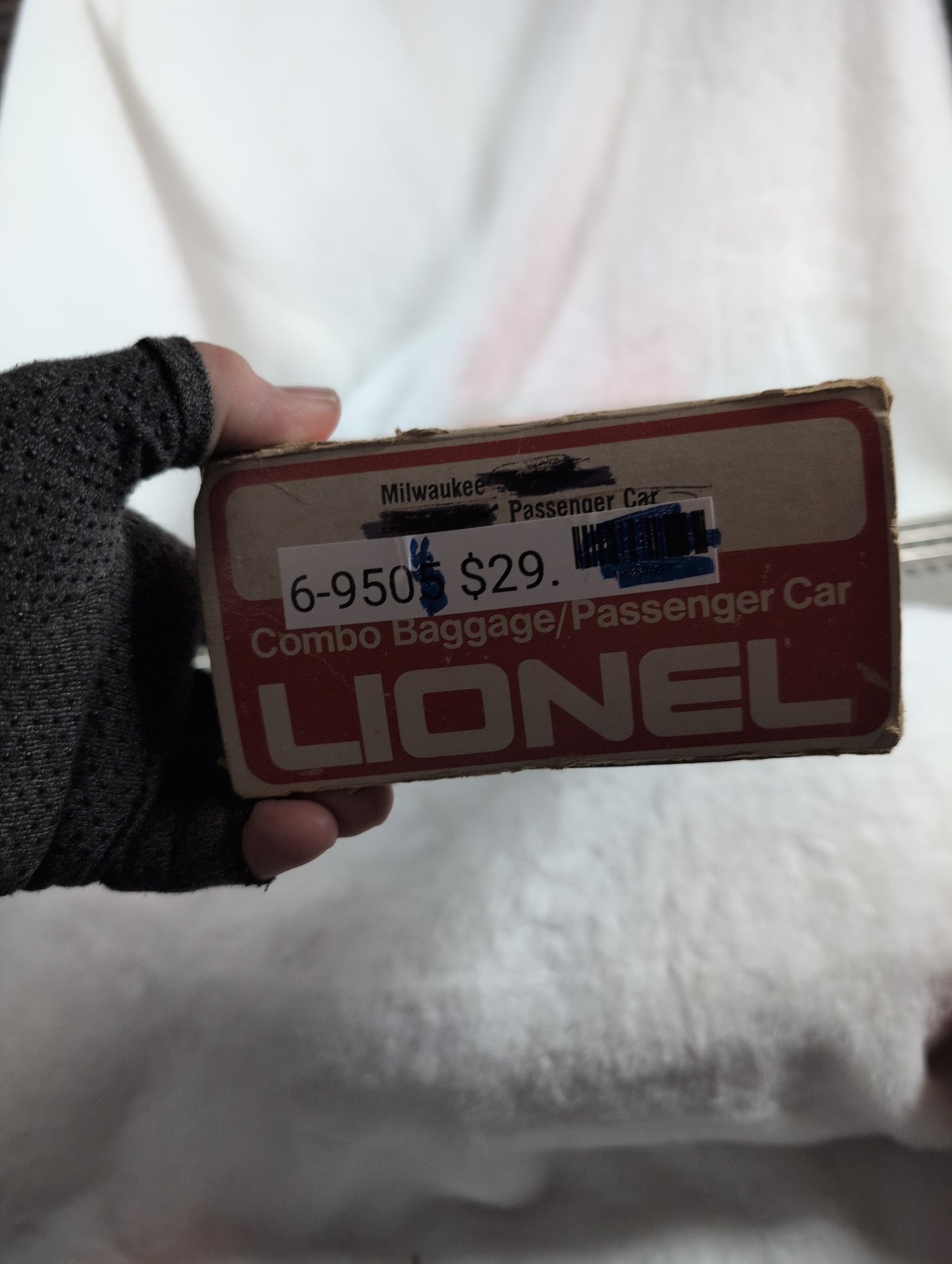 Lionel Milwaukee Road Passenger Car 6-9504