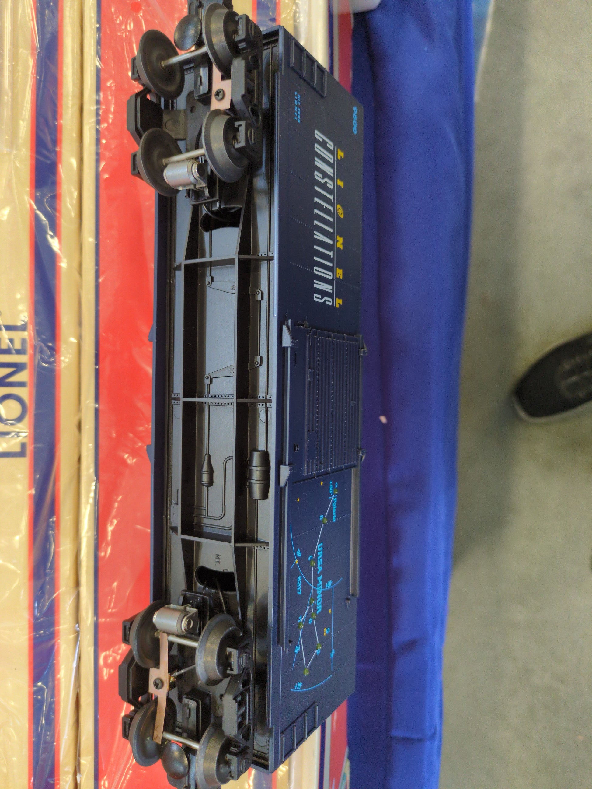 Lionel Great Northern Electric Locomotive 6-18302 FREE SHIPPING!