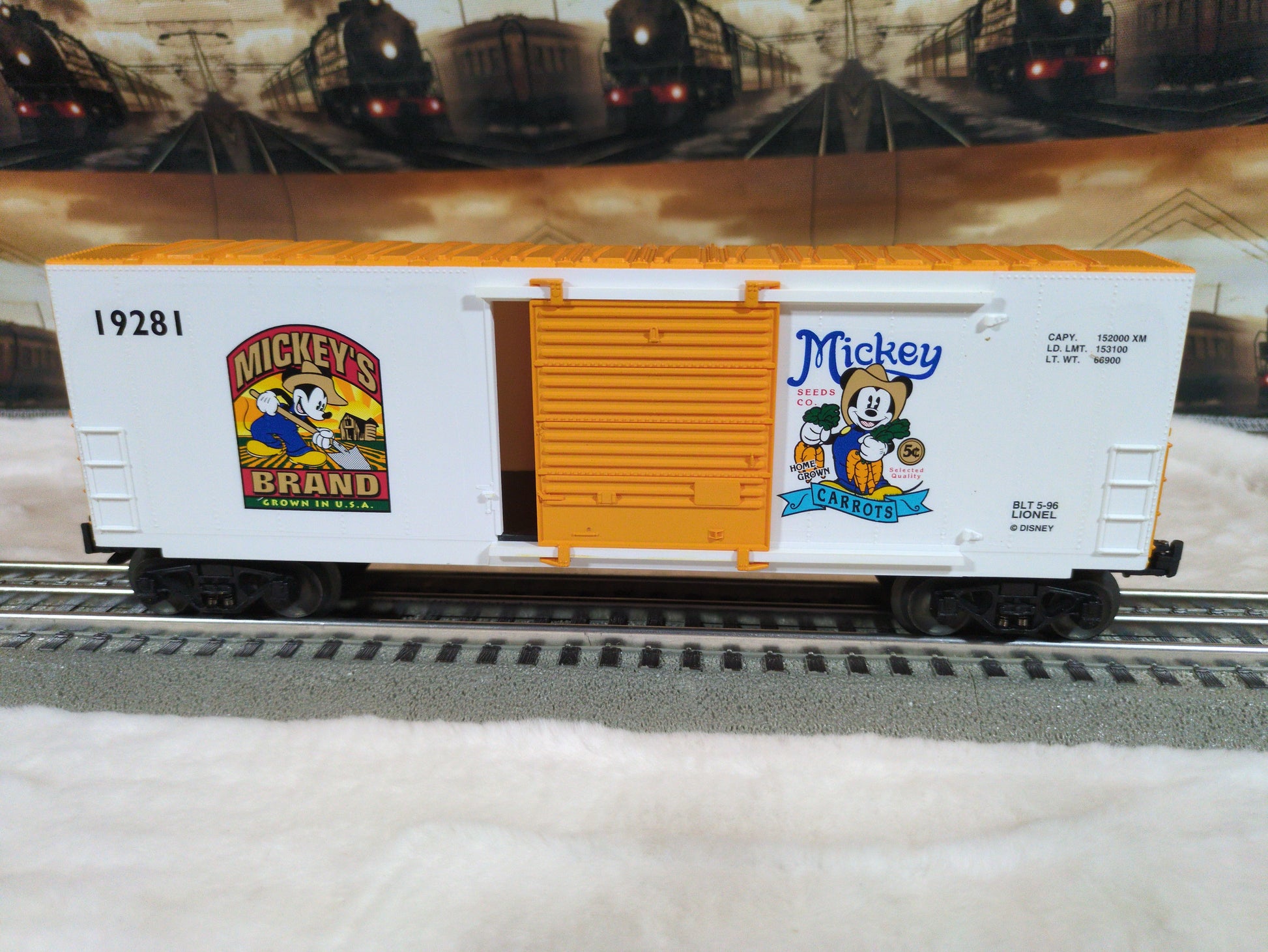 Lionel Box Car Disney 6-19281