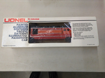 Lionel Southern Pacific Daylight Baggage Car 6-9589