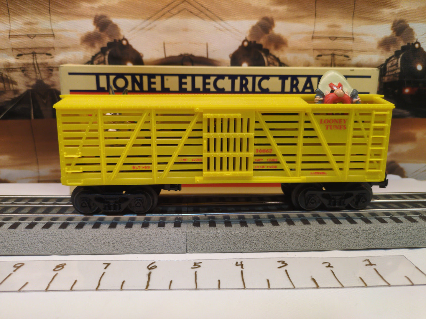 Lionel Bobbing Bugs Bunny/Yosemite Sam Box Car 6-16662