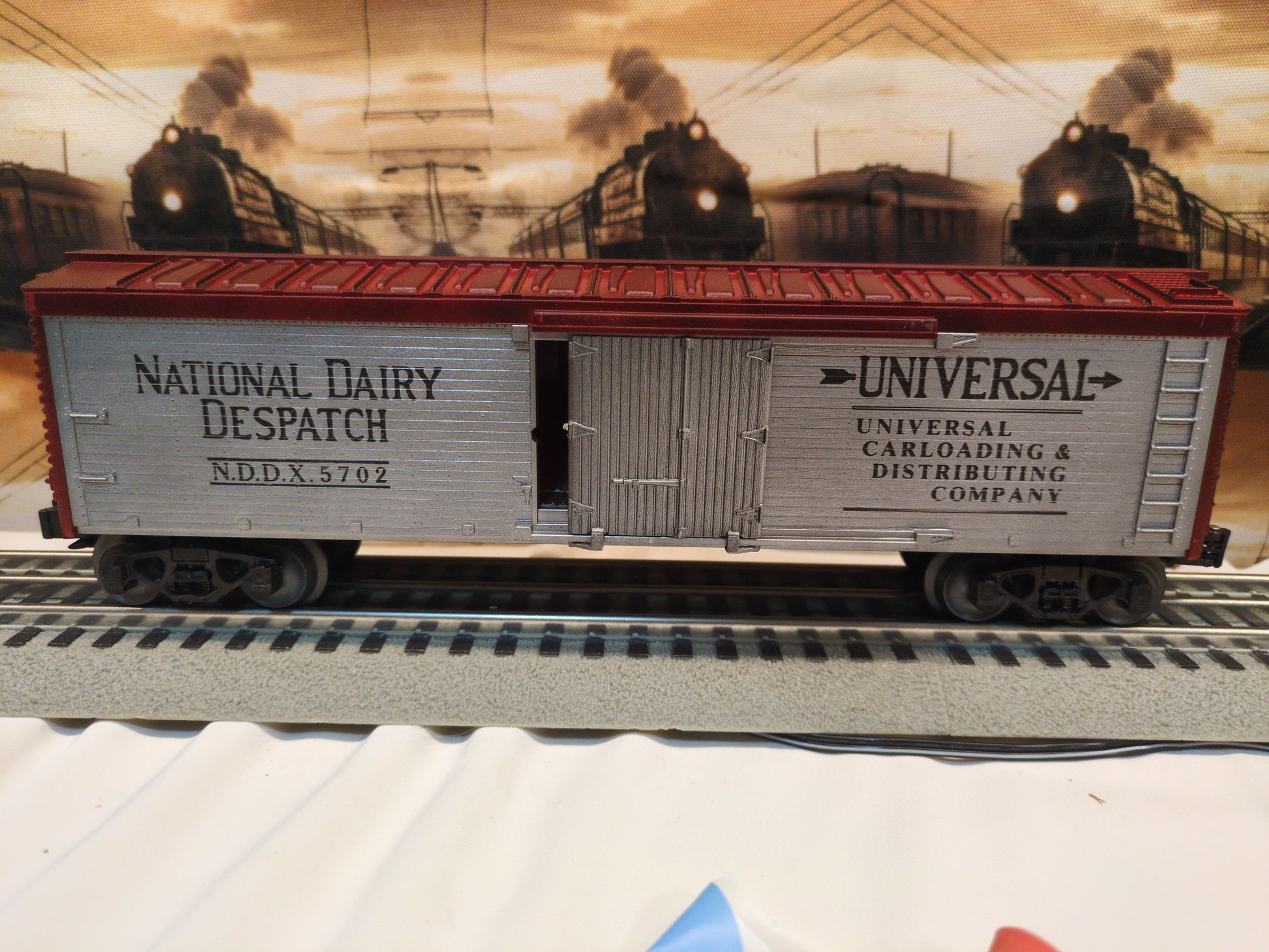 Lionel National Dairy Despatch Refrigerator Car 6-5702